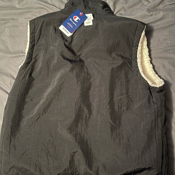 Brand new Champion Vest Winter Coat - Black, white inside (reversible) - Picture 3 of 3